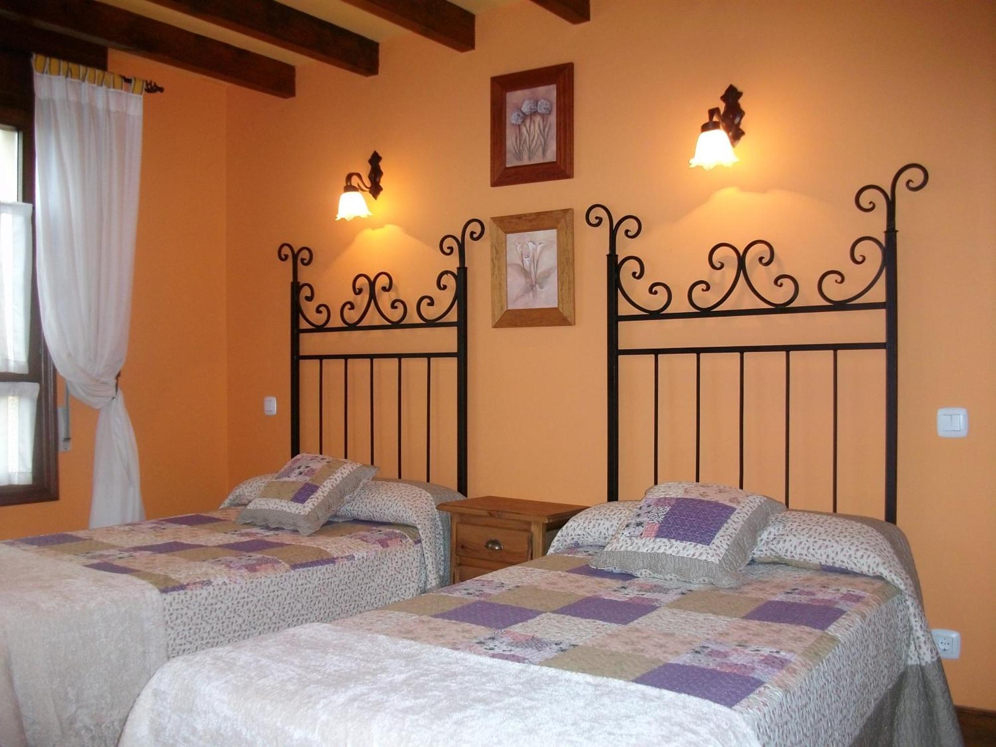 Casa De Labranza Ria De Castellanos Otel Arnuero Dış mekan fotoğraf