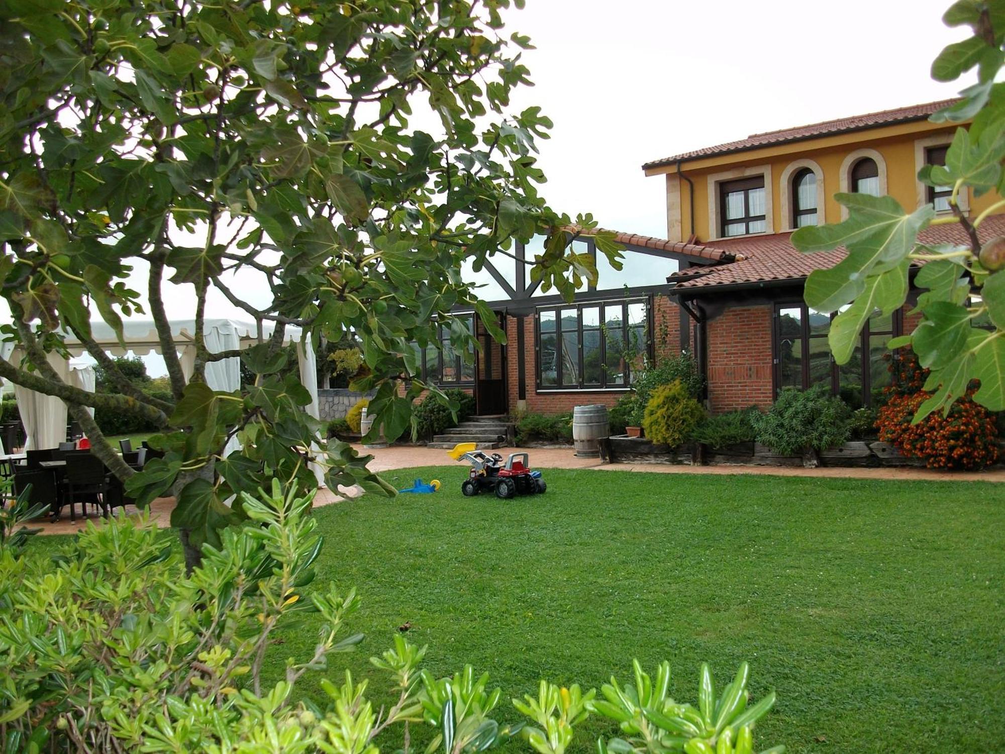 Casa De Labranza Ria De Castellanos Otel Arnuero Dış mekan fotoğraf